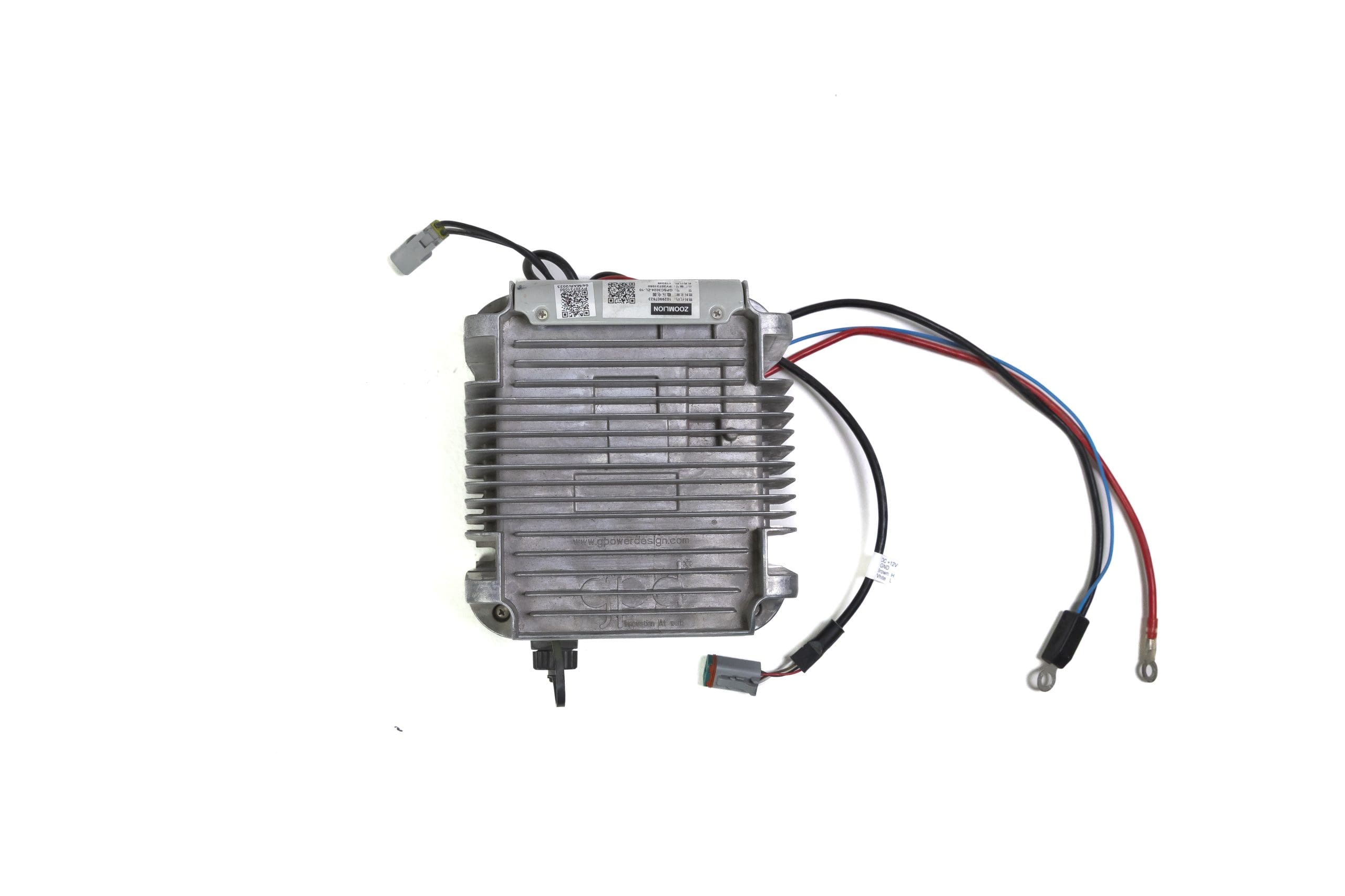 CARGADOR DE BATERIA MONTADO EN VEHICULO - Imagen 4